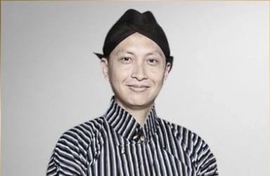 Prestasi Arya Daru Pangayunan di UGM