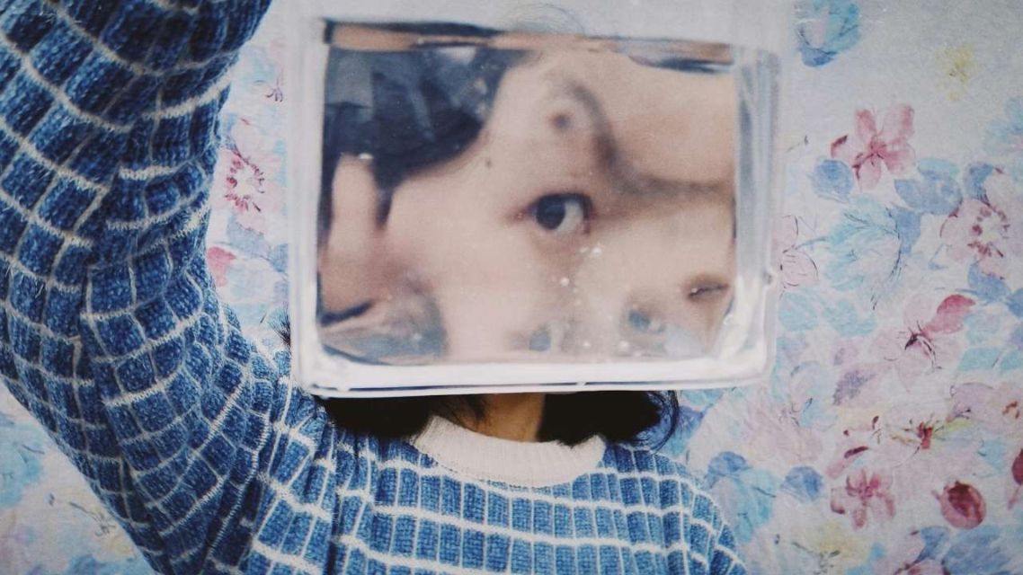 bahaya psikologis curhat ke AI -Distorsi realitas